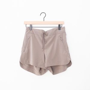 Kyodan Outdoor Women's Hiking Athletic Sport Shorts Tan Size Medium